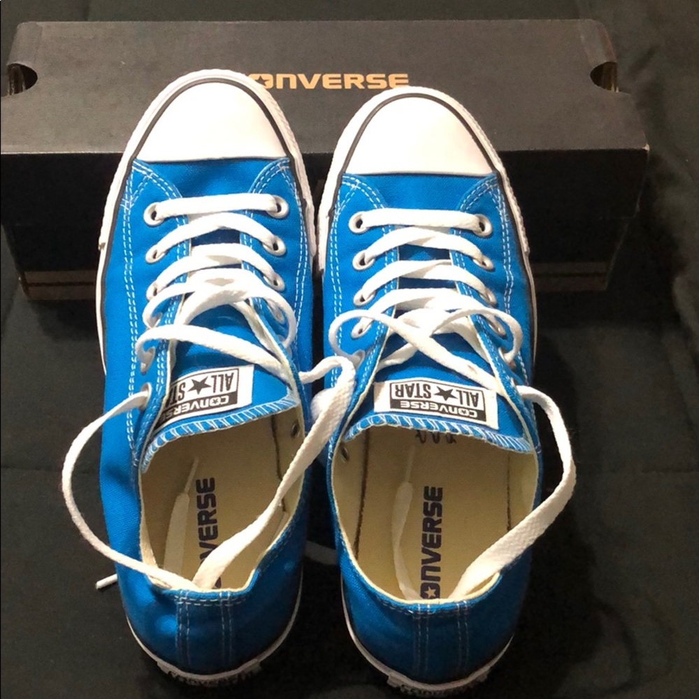 Converse- womens 8